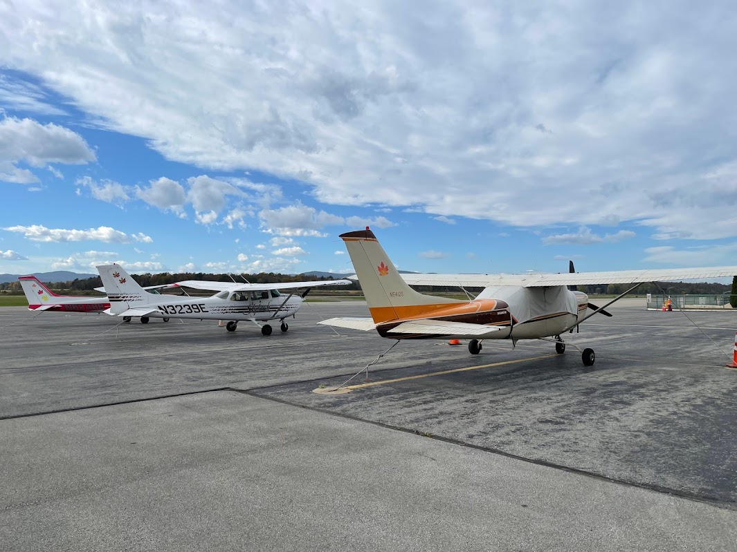 picture of planes parked on tarmac at Warren County Airport